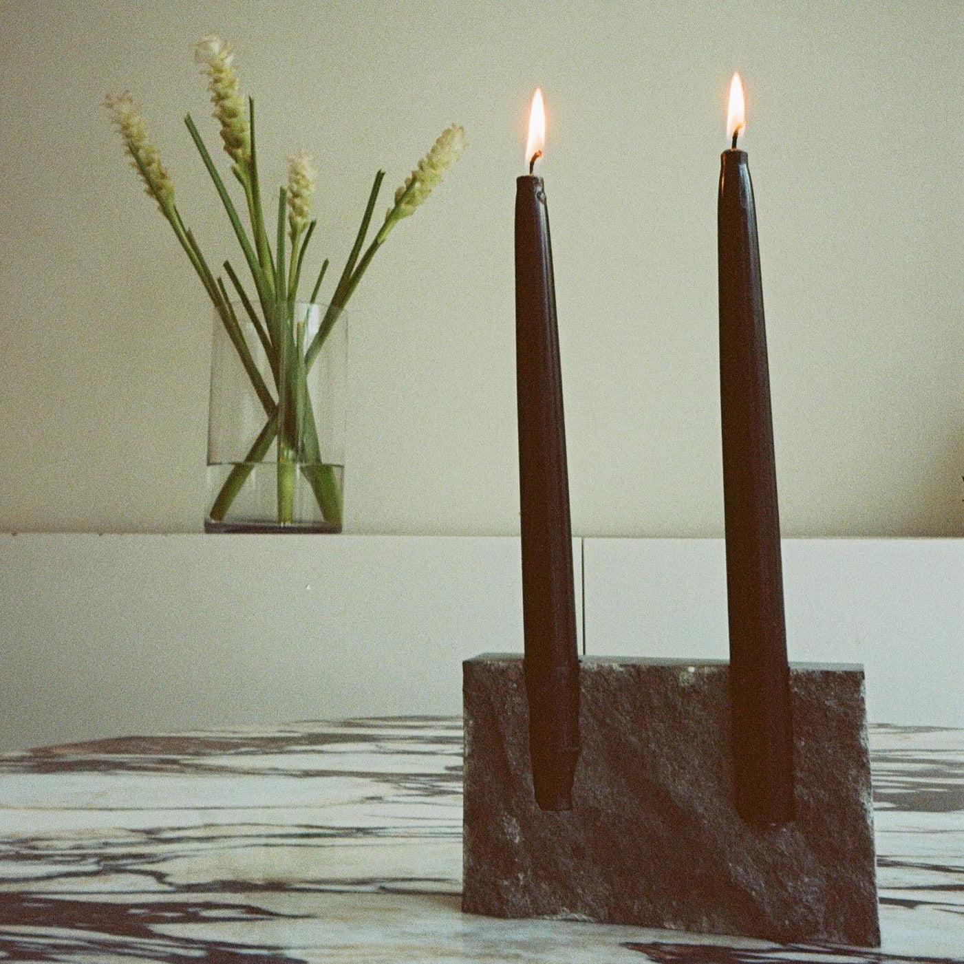 Snug Candle Holder, Raw Grey