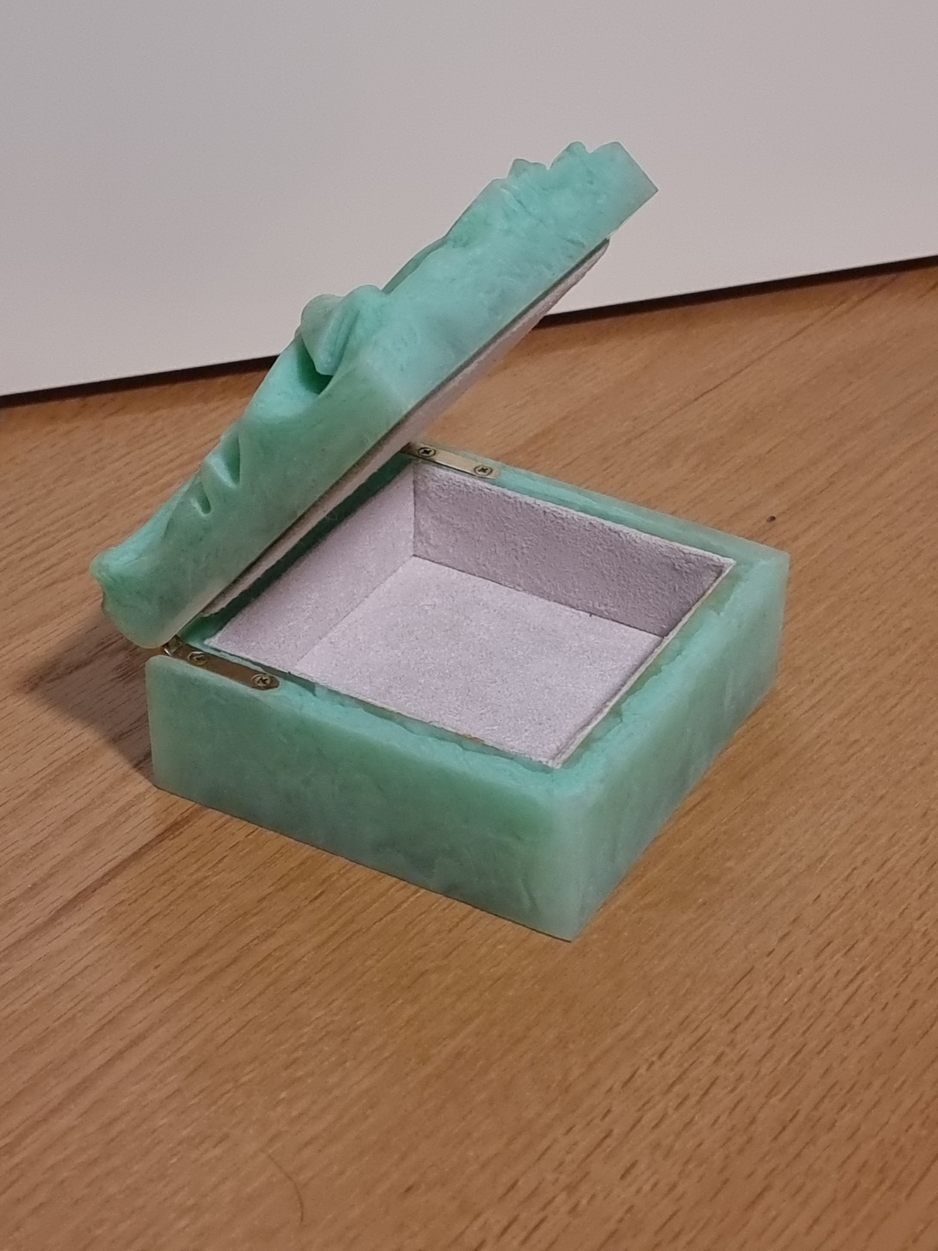 Small Resin Jewellery Box
